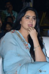 Anushka at Hit Movie Pre Release Event